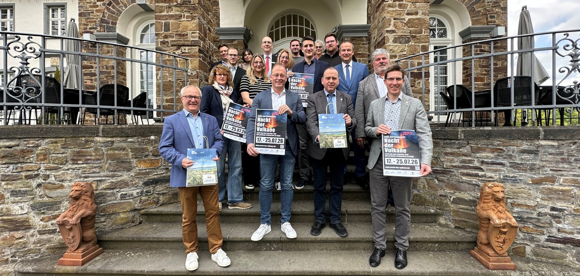 Akteure der Nacht der Vulkane